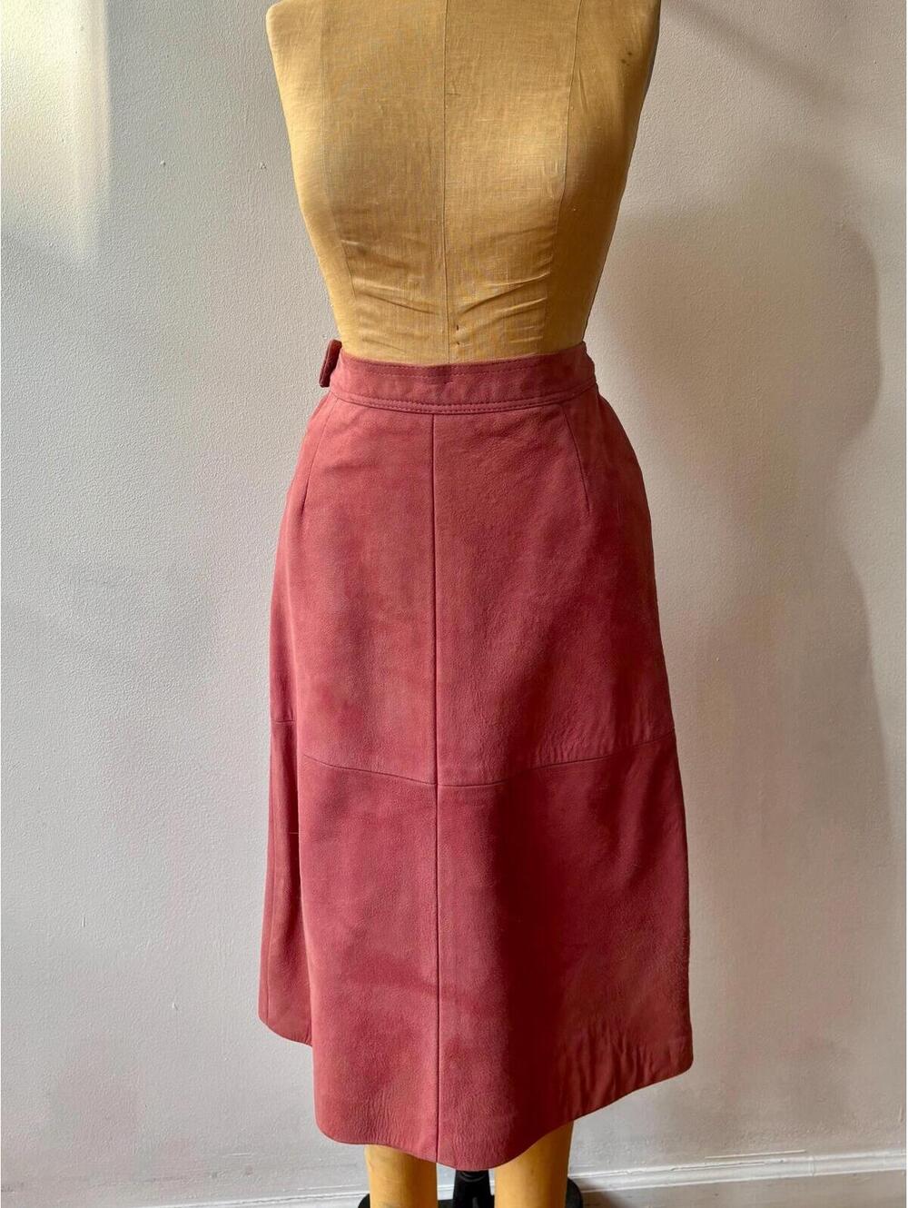 Vintage 1960s Pink Suede Fox Fur Collar Cape Coat Skirt Suit Ensemble - Picture 8 of 9